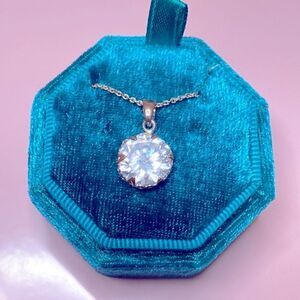 💛 Aldo Rose Gold Tone Crystal Necklace